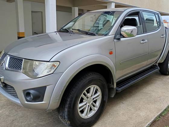 MITSUBISHI L200 2.5 GL 4X4 CD 8V TURBO DIESEL 4P MANUAL MITSUBISHI L200 2.5 GL 4X4 CD 8V TURBO DIESEL 4P MANUAL